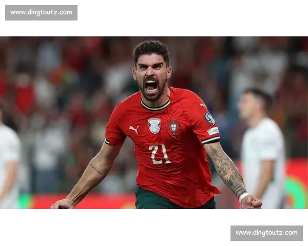 内维斯:与 C 罗梅西过招是荣耀,但巴黎的胜利才是终极目标 内维斯:与 C 罗梅西过招是荣耀,但巴黎的胜利才是终极目标