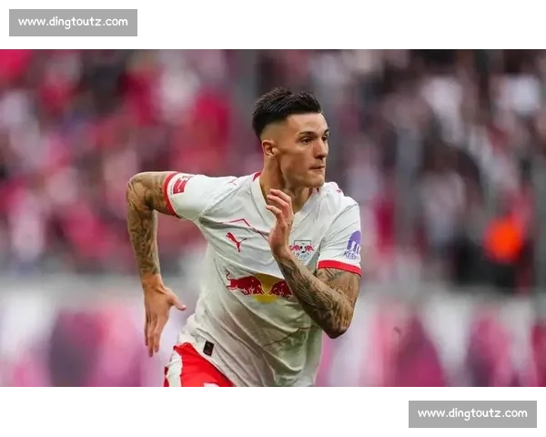 曼联季前夺冠剑指复兴！塞斯科：红魔的战术板在召唤