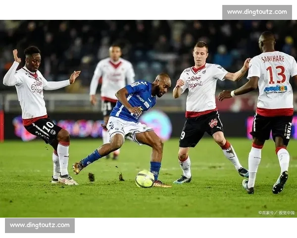 里昂VS豪门对决法甲焦点战激情碰撞引爆球迷热情全城关注今夜巅峰较量